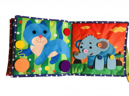 Текстильна розвиваюча книга для малят Bambini 