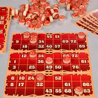 Настольная игра "Традиционное Лото" 30488 бочонки 90 штук