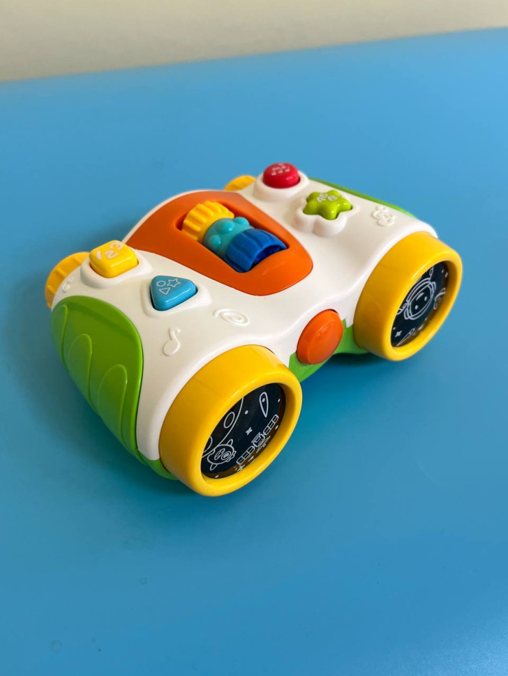 Игрушечный музыкальный 