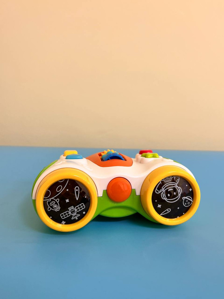 Игрушечный музыкальный 