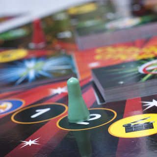 Настольная игра Обьясни слово. Игра в слова Arial 910800 на рус. языке                                            